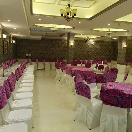 Hotel Posh Chandīgarh 外观 照片
