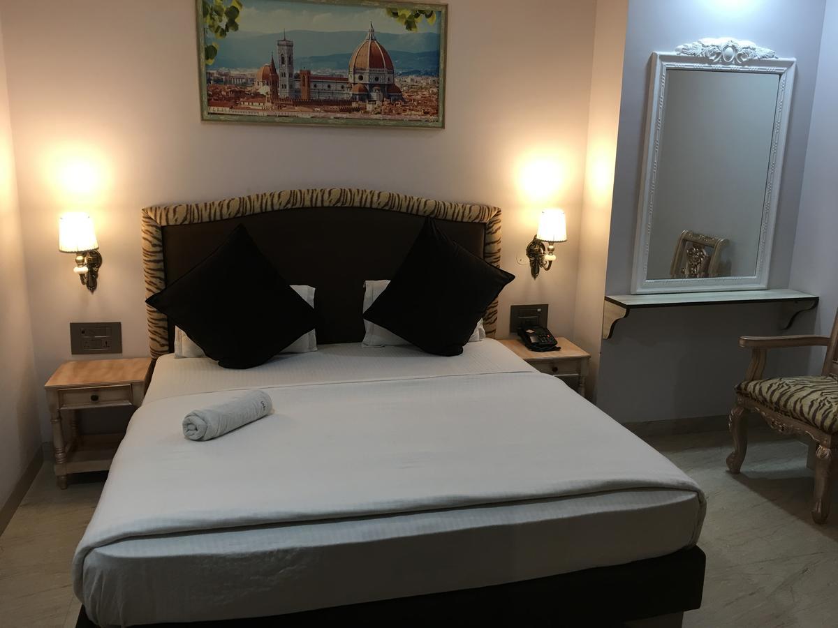 Hotel Posh Chandīgarh 外观 照片