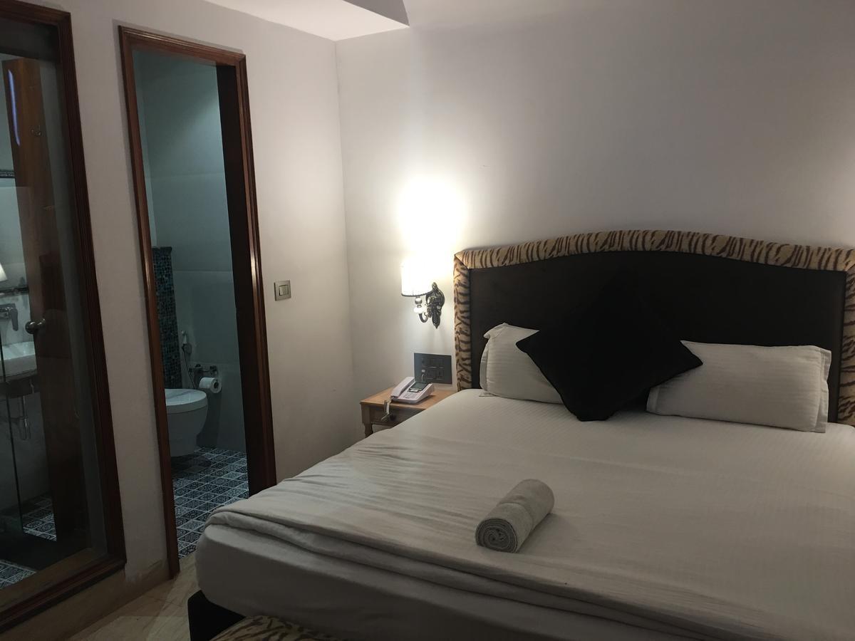 Hotel Posh Chandīgarh 外观 照片