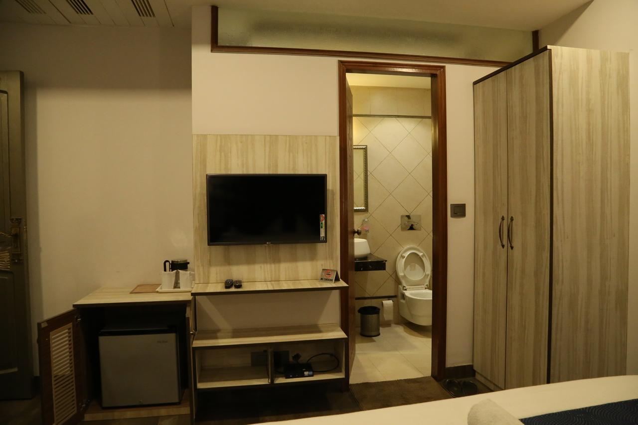 Hotel Posh Chandīgarh 外观 照片