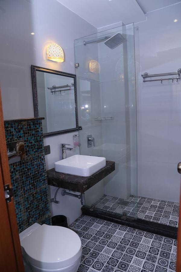 Hotel Posh Chandīgarh 外观 照片