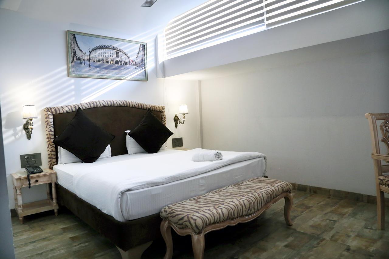 Hotel Posh Chandīgarh 外观 照片