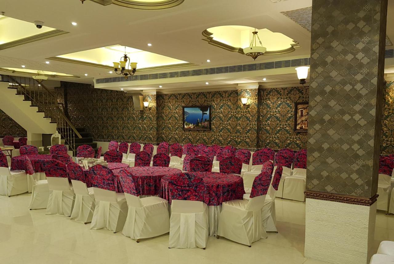 Hotel Posh Chandīgarh 外观 照片